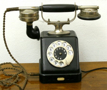 Telefon mit Wählscheibe