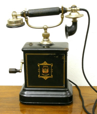 Telefon mit Handkurbel